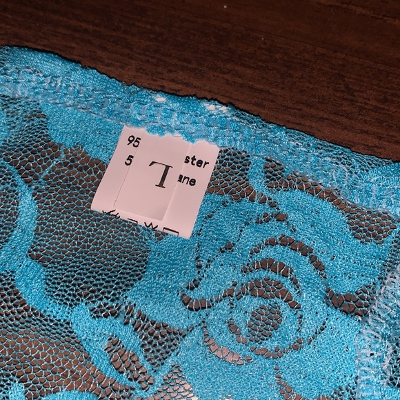 Lace trim Cami top. - Picture 4 of 6